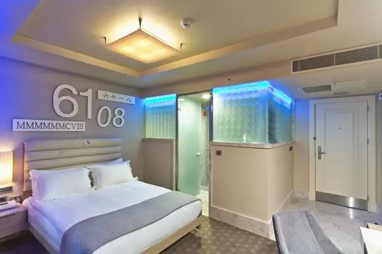 اتاق The Peak Hotel